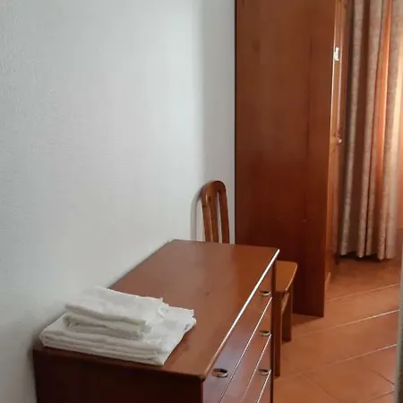 Alojamentos S.josé Maison d'hôtes Atouguia Da Baleia