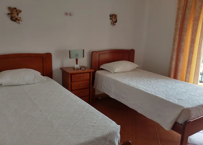 Alojamentos S.jose 3* Atouguia Da Baleia